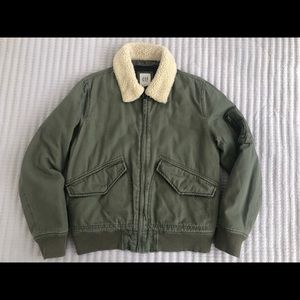 Gap Midweight Padded Bomber Jacket size Small